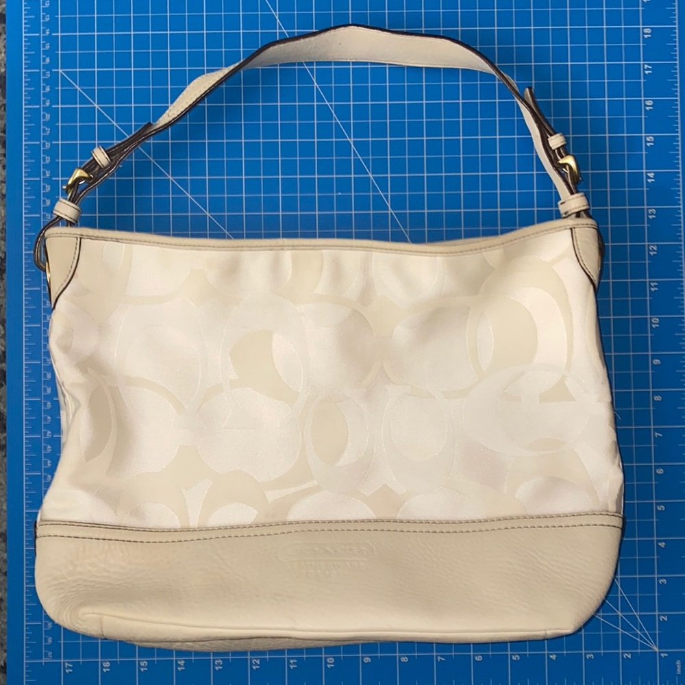 Coach Cream Purse. Rare Vintage Gem